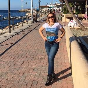 Meet your Posher, Sonia